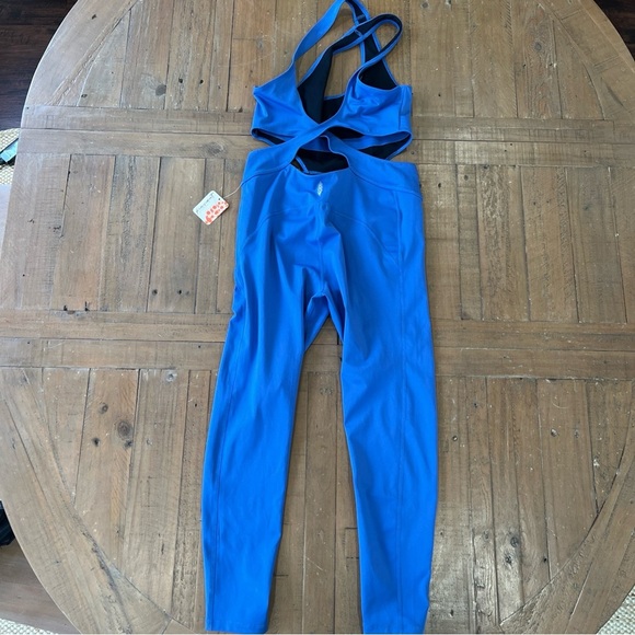 Free People Back it Up One Piece Small Pool Blue Med Impact Gym Workout Run NWT - Picture 6 of 11